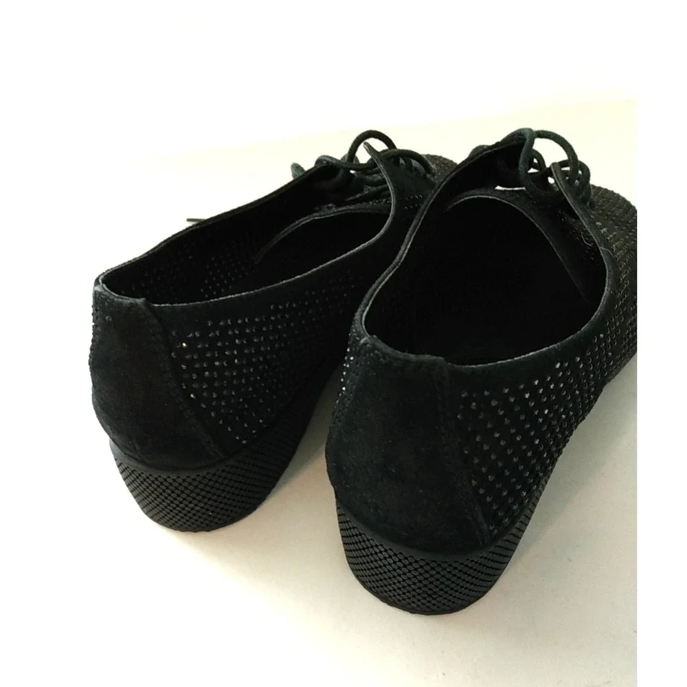 Vaneli Sport Womens Black Sneakers Laceup Shoes fit like 7 narrow, shoe says 7.5